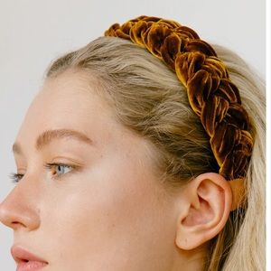 NWT Jennifer Behr Lori Headband